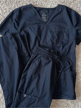 Jaanuu Black Medical Scrub Set - V-Neck Top & Drawstring Pants